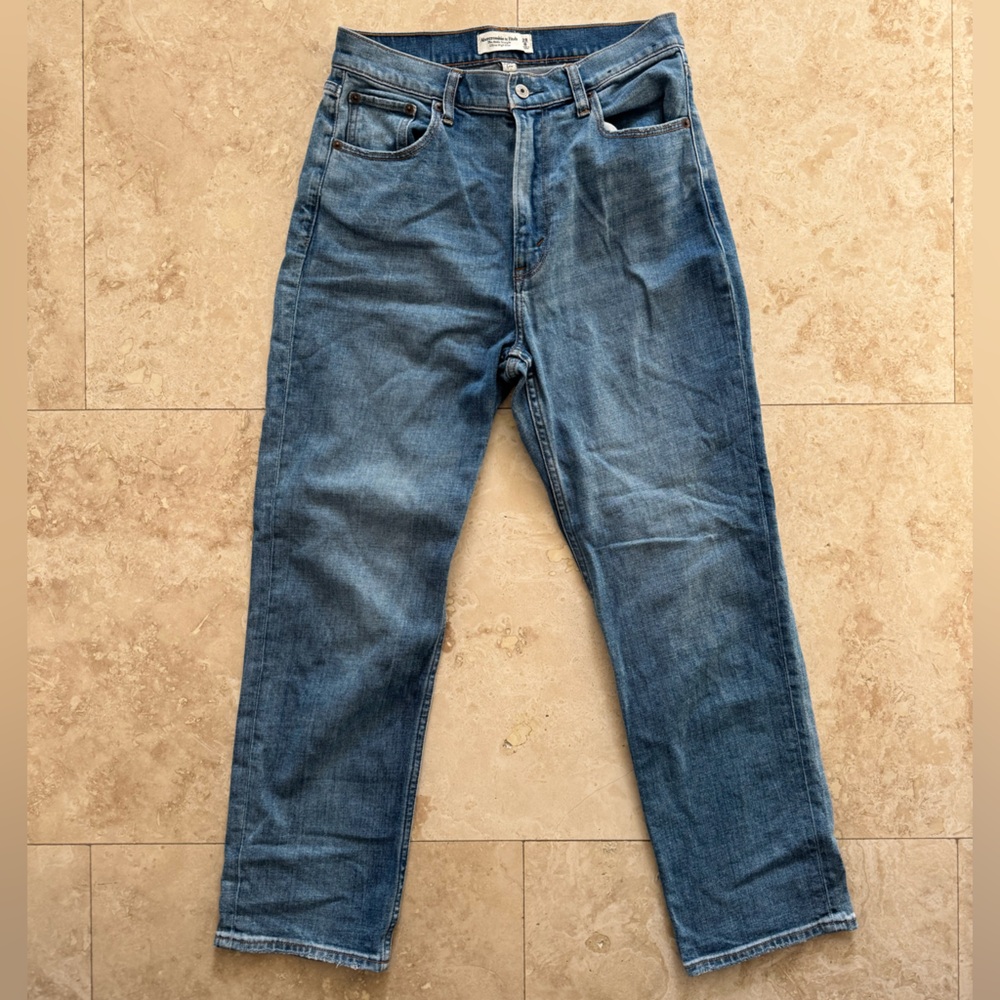 Abercrombie & Fitch Curve Love The Ankle Straight Ultra High Rise